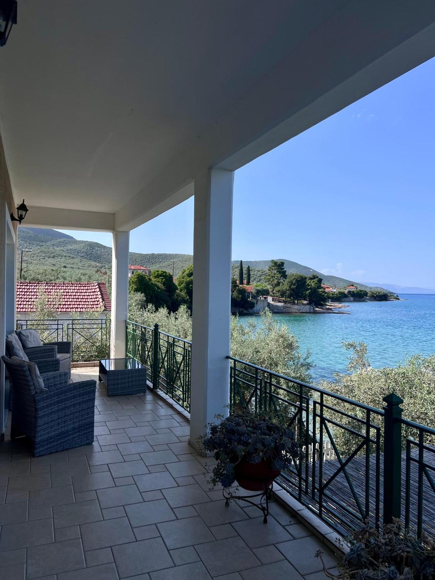 Villas Nies Sourpi Екстериор снимка