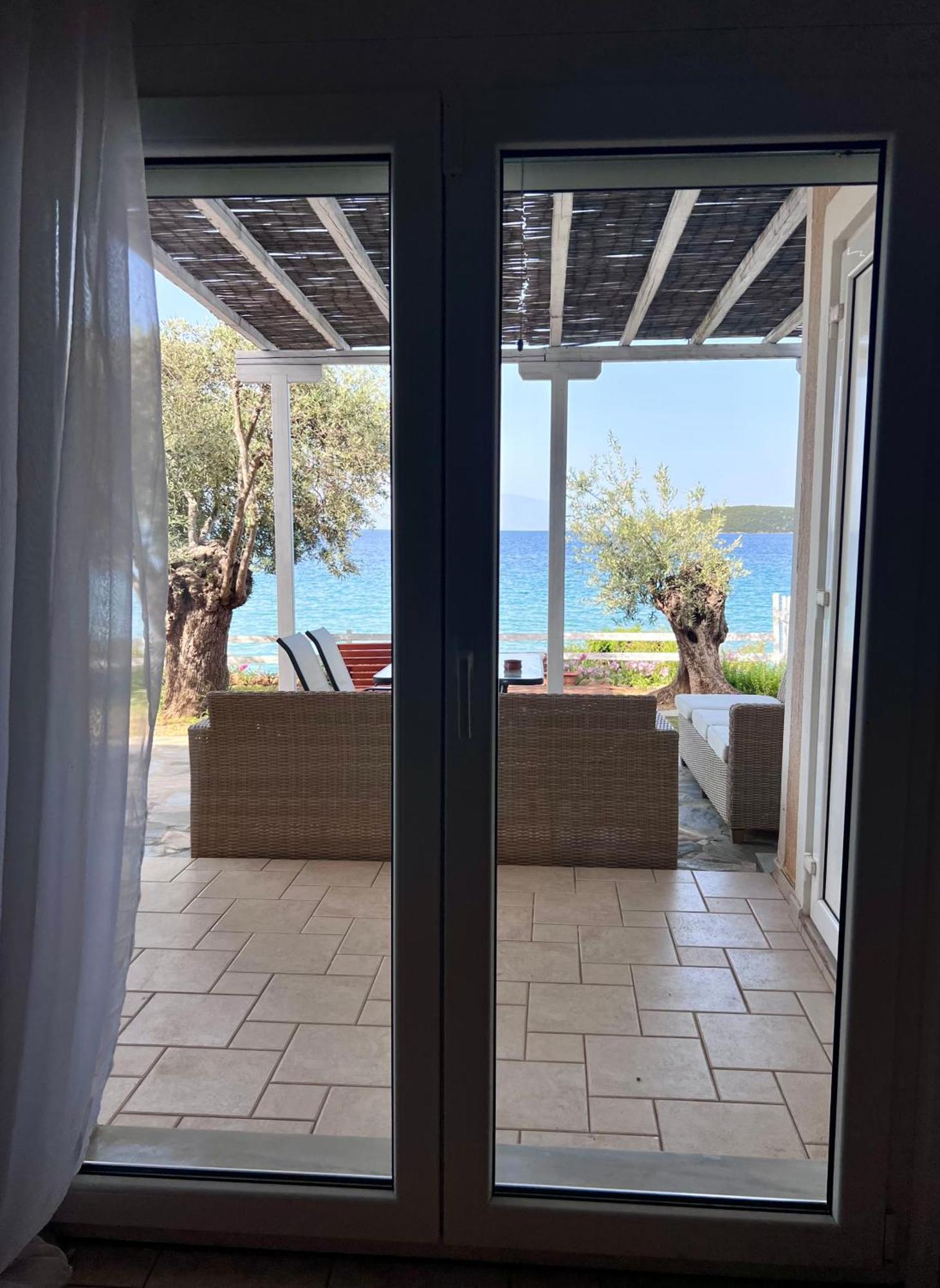 Villas Nies Sourpi Екстериор снимка