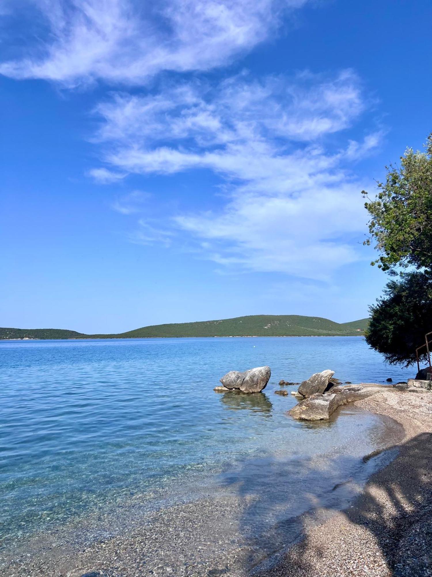 Villas Nies Sourpi Екстериор снимка