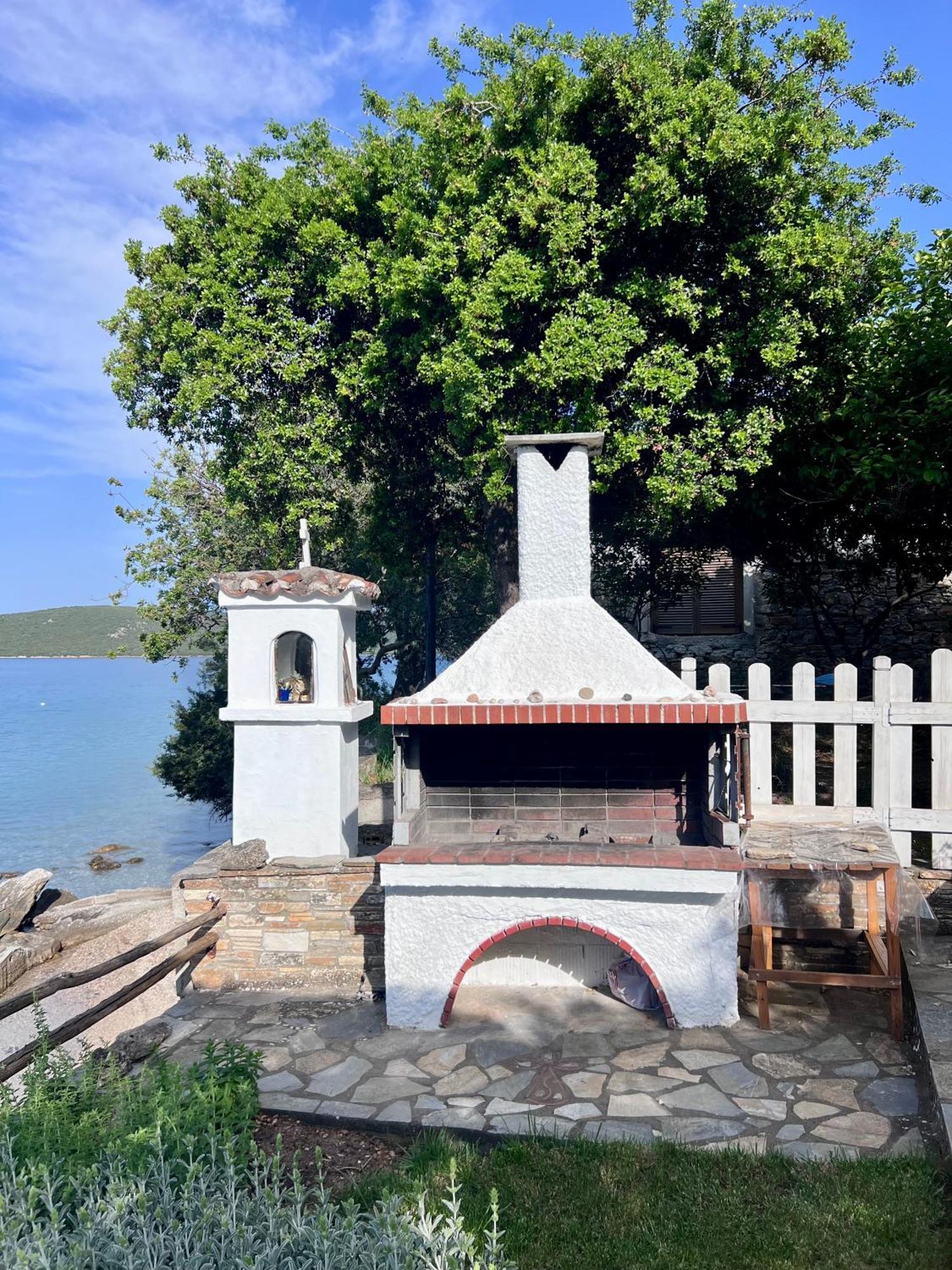 Villas Nies Sourpi Екстериор снимка