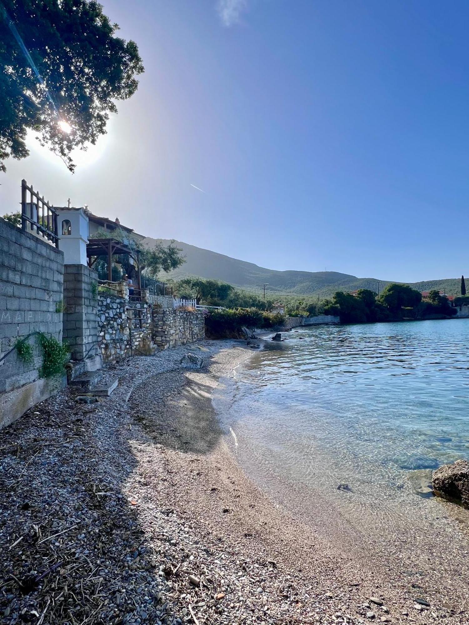 Villas Nies Sourpi Екстериор снимка